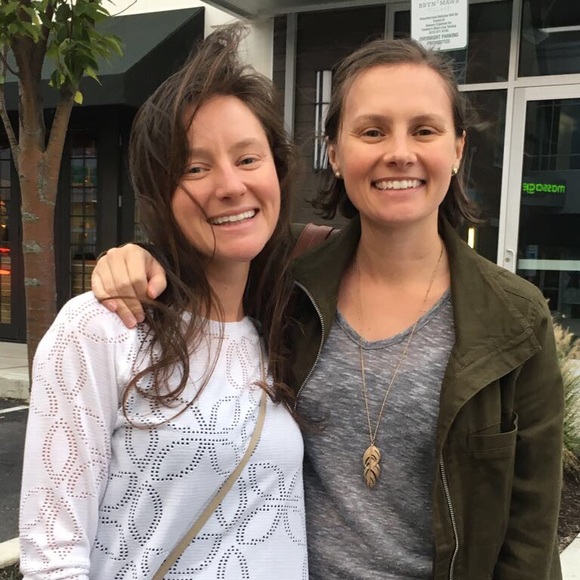 Meet your Posher, Gloria - Picture 1 of 1